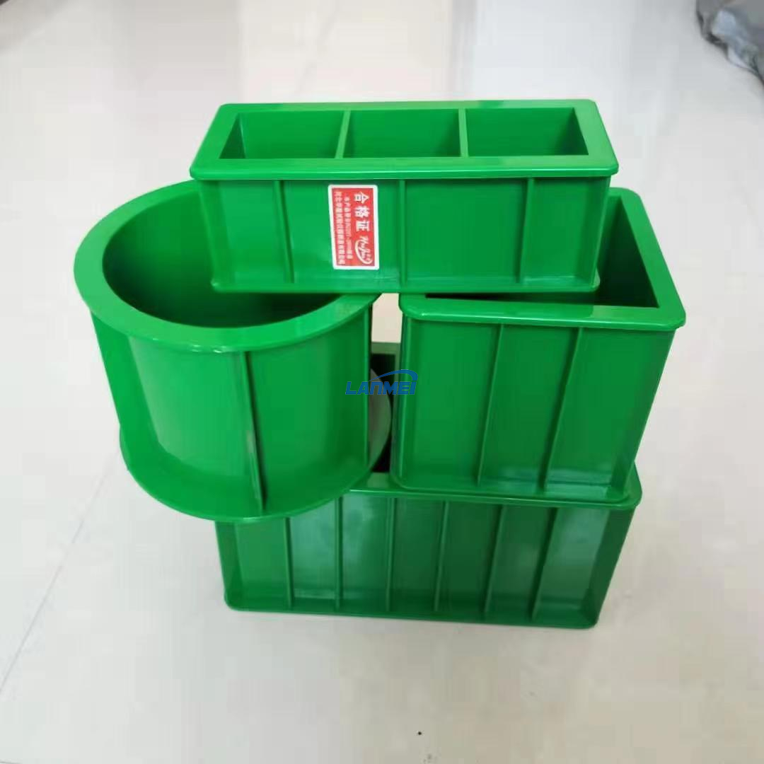プラスチックコンクリートキューブ型