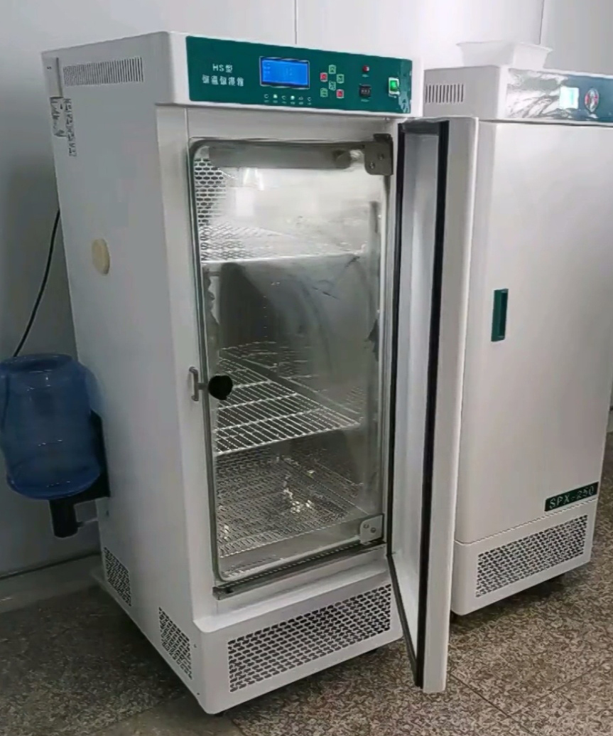 湿度チャンバー